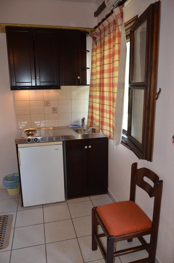 Hotel Maria Chrisi Ammoudia Exteriör bild